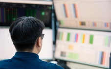 Chứng khoán 28-4: Nhà đầu tư nên làm gì khi cổ phiếu bất ngờ giảm sàn như PC1, DGC?