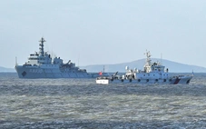 Thêm máy bay, tàu chiến Trung Quốc áp sát Đài Loan