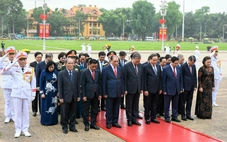 Lãnh đạo Đảng, Nhà nước vào lăng viếng Chủ tịch Hồ Chí Minh nhân dịp 30-4