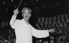 Nhìn lại ‘51 năm bản hùng ca đất nước’ qua những bức ảnh xúc động