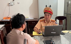 Từ phản ánh kèm clip, tài xế xe tải vượt ẩu bị xử phạt