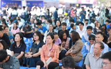 Tuổi 18, cần nắm tay vừa đủ để con lớn lên