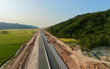 Vì sao 2 đoạn cao tốc Bắc - Nam qua Phú Yên lại lỗi hẹn?