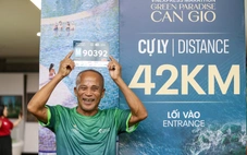 Cụ ông 75 tuổi quyết chinh phục VnExpress Marathon Green Paradise Cần Giờ