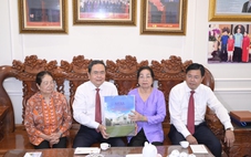 Chủ tịch Quốc hội Trần Thanh Mẫn tặng 200 phần quà cho gia đình chính sách tại Rạch Giá