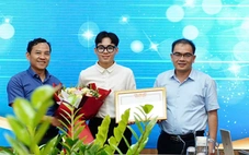 Sinh viên Đà Nẵng trả lại 900 triệu đồng chuyển nhầm, cách xử trí được khen ngợi