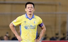 Vì sao Văn Quyết bị 'treo giò' sau trận thắng Ninh Bình?