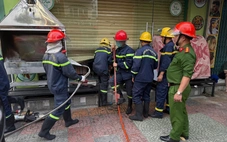 Cháy nhà hàng ở trung tâm Nha Trang, 5 người nước ngoài thoát nạn