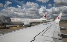 Hàng không Trung Quốc 'gồng mình' với giá nhiên liệu máy bay tăng cao