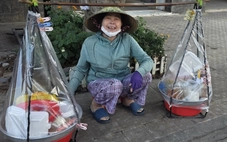 Mưu sinh dưới cái nắng chang chang