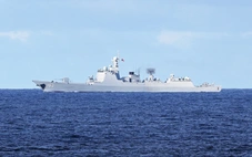 Trung Quốc tuần tra gần bãi cạn Scarborough, giữa lúc Mỹ - Philippines tập trận