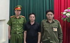 Cướp xong thấy hối hận nên nhờ tài xế xe ôm trả lại điện thoại cho cô gái