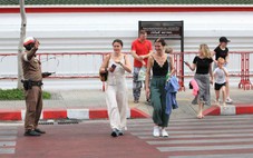 Thái Lan muốn buộc du khách mua bảo hiểm tai nạn trước khi nhập cảnh