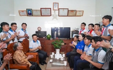 Hành trình về nguồn, học sử sống động và cảm xúc