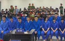 Xét xử 117 bị cáo trong đường dây 'dùng người Việt lừa người Việt'