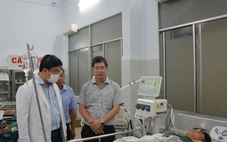 Chuyển 2 thợ lặn trong vụ xe khách lao xuống vực Bình Thuận sang Bệnh viện Chợ Rẫy