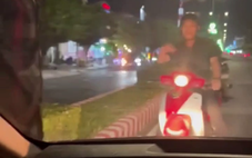 Công an làm việc với 2 thanh niên đi xe máy chặn đầu đập bể kính ô tô vì tài xế bấm còi xin đường