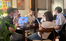 Nóng đỉnh điểm, bày đủ chiêu tránh nóng, từ thau đá trước quạt đến ké cà phê