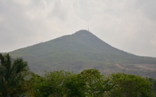 Xe chở nhân viên viễn thông xảy ra tai nạn ở núi Tà Zôn, 3 người chết, 1 bị thương