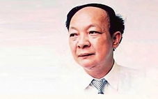 Nhà thơ Nguyễn Đức Mậu, tác giả bài thơ ‘Màu hoa đỏ’, qua đời