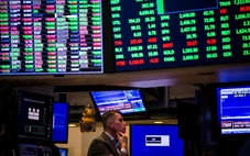 Đọc nhanh 9-4: Giá dầu đảo chiều; chứng khoán Mỹ tăng hơn 1.300 điểm, dự báo VN-Index
