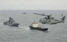 Anh tuyên bố phát hiện, chặn tàu ngầm Nga thăm dò ở Bắc Đại Tây Dương