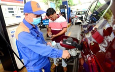Bộ Công Thương lý giải vì sao giá xăng dầu điều chỉnh lúc nửa đêm