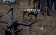 Ukraine điều 'binh sĩ' robot ra chiến trường