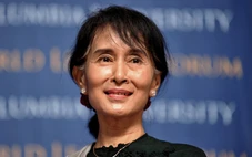 Myanmar công bố hình ảnh bà Aung San Suu Kyi rời nhà tù sang quản thúc tại gia