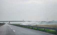 Hơn 100km dày đặc khói đốt đồng trên cao tốc Bắc - Nam
