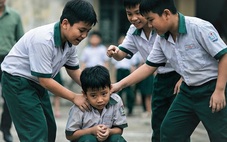 Không thể giao trẻ em cho mạng xã hội: Nảy sinh bạo lực học đường