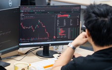 VN-Index vượt đỉnh rồi lao dốc gần 20 điểm, cổ phiếu họ GELEX thăng hoa