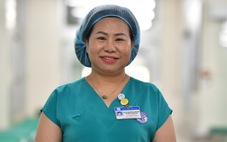 26 năm lặng thầm trong phòng mổ của nữ điều dưỡng trưởng