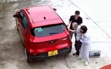 Người con bỏ cha lại chùa đáng thương hay đáng trách?