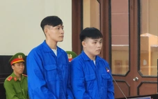 Cho rằng bị 'nhìn đểu', 2 nam thanh niên dùng dao đâm 2 người trọng thương rồi bỏ trốn