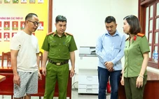 Bắt nhóm làm giả con dấu, tài liệu của các trường đại học, cao đẳng