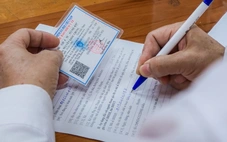 Từ hôm nay 15-5, dùng thẻ bảo hiểm y tế mượn của người khác có thể bị phạt tới 5 triệu đồng