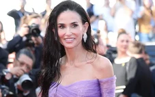 Ngoại hình Demi Moore gây bàn tán dù mặc đẹp nhất Liên hoan phim Cannes