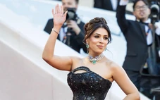 Thảm đỏ Cannes có đầm của nhà thiết kế Việt