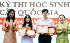 Tuyên dương học sinh giỏi hướng tới kỷ niệm ngày sinh Bác Hồ