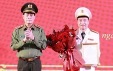 Thăng cấp bậc hàm trước thời hạn với Giám đốc Công an tỉnh Lạng Sơn