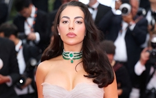 Vợ sắp cưới Ronaldo gây choáng với trang sức hơn 300 carat ở Cannes