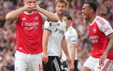 Gyokeres lập cú đúp giúp Arsenal hơn Man City 6 điểm