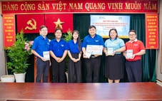 Sinh viên 'số hóa' du lịch phường Xuân Hòa, quét QR, xem tour, đọc cẩm nang ngay trên điện thoại
