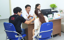 Bé trai tiểu lệch, tiểu khó, có thể là dấu hiệu bệnh lý