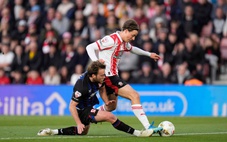 Southampton bị loại khỏi trận chung kết thăng hạng vì quay lén đối thủ