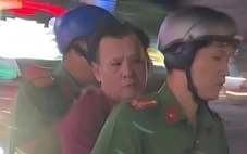 Bắt nghi phạm giết người tình rồi nhảy cầu, xong... bơi vào bờ bỏ trốn