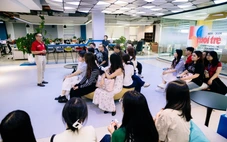 Sinh viên RMIT Việt Nam khám phá quy trình sản xuất tin tức quốc tế tại báo Tuổi Trẻ