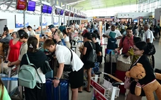 Hãng bay tăng phí hành lý mua thêm trước cao điểm hè