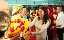 Chuyến bay thẳng đầu tiên từ Moscow đưa 377 khách Nga đến Đà Nẵng